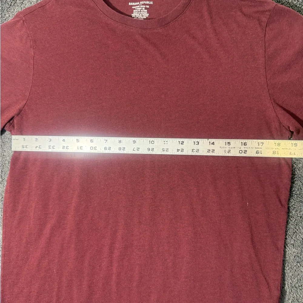 Banana Republic Men's Premium Wash Maroon‎ T-Shirt